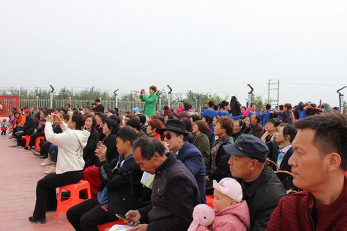 庆丰收——山西运城果博会万荣分会场文艺演出拉开帷幕